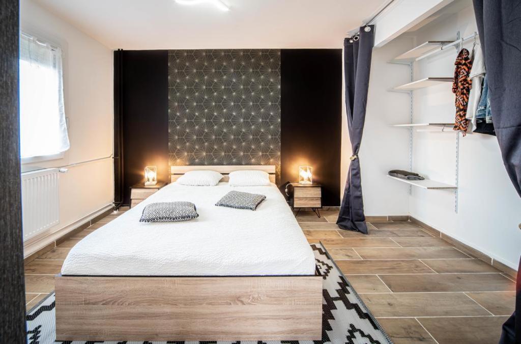שאלון-סור-סאון Beautifulhome Appartement Avec Balcon - Centre Ville מראה חיצוני תמונה