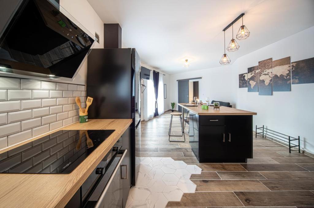 שאלון-סור-סאון Beautifulhome Appartement Avec Balcon - Centre Ville מראה חיצוני תמונה